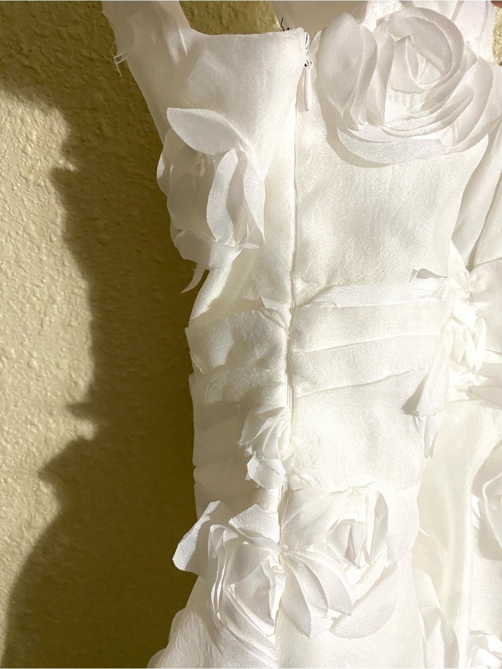 Lulus Exceptional Entrance White Sleeveless Tiered Rosette Midi Dress Size L NWT - Picture 14 of 16